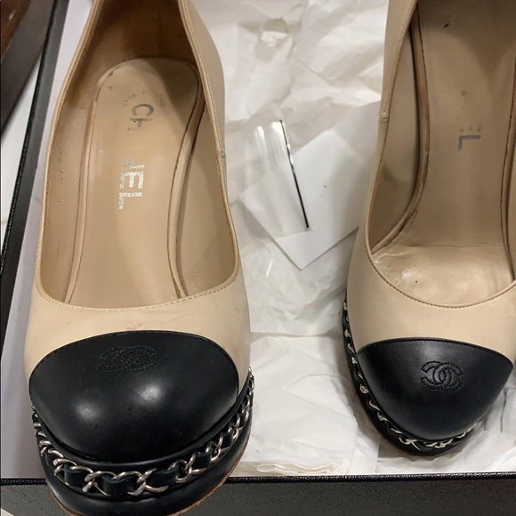 Chanel Beige Cap Toe Chain Platform Pumps - Picture 2 of 4